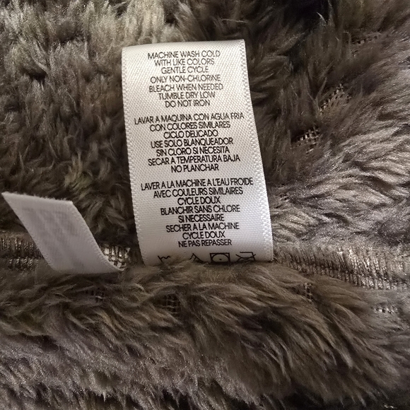 Green Teddy Soft Jacket - Women's Medium by Calvin Klein - Picture 7 of 7